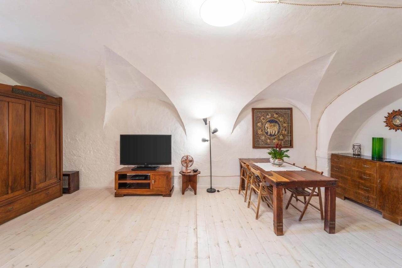 Casa Gilbert 101 Apartment Alghero Luaran gambar