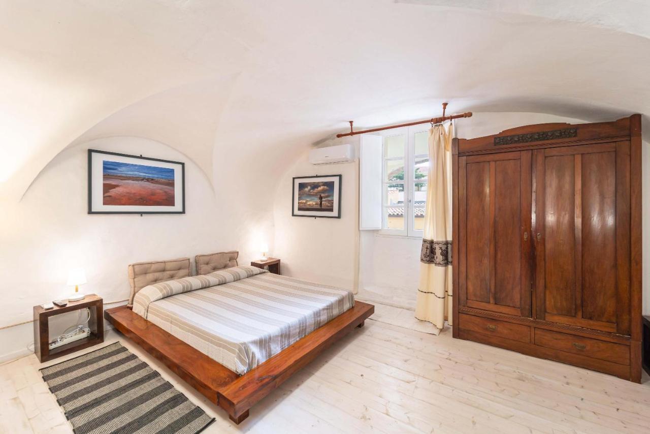 Casa Gilbert 101 Apartment Alghero Luaran gambar
